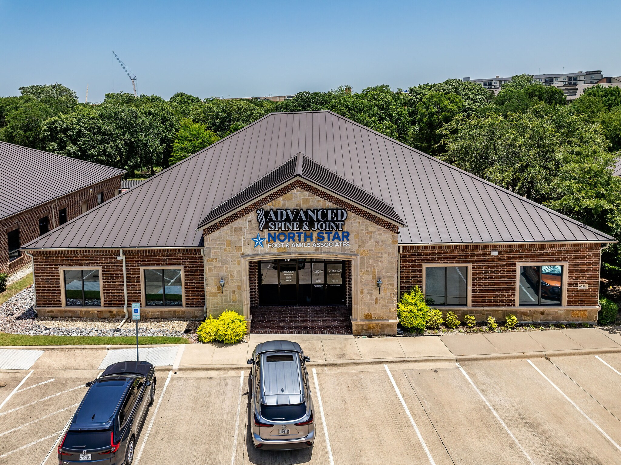 6550 Naaman Forest Blvd, Garland, TX à louer Photo du bâtiment- Image 1 de 35