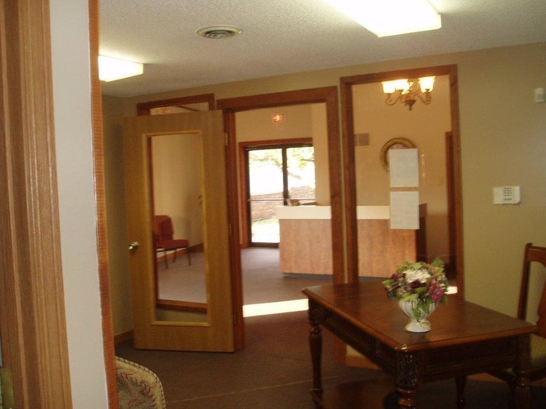 140 North Point Prairie Rd, Wentzville, MO for sale - Lobby - Image 2 of 36
