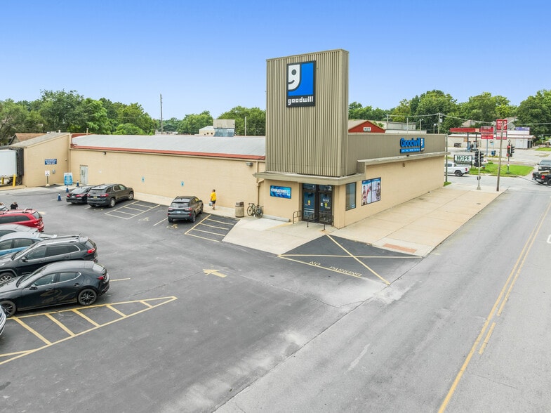 104 S Broadway St, Leavenworth, KS for sale - Building Photo - Image 1 of 3
