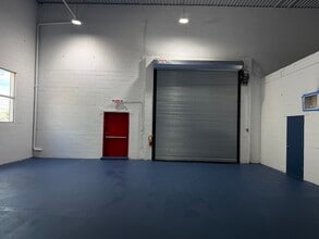 7 Deforest St, Amityville, NY for lease Interior Photo- Image 2 of 19