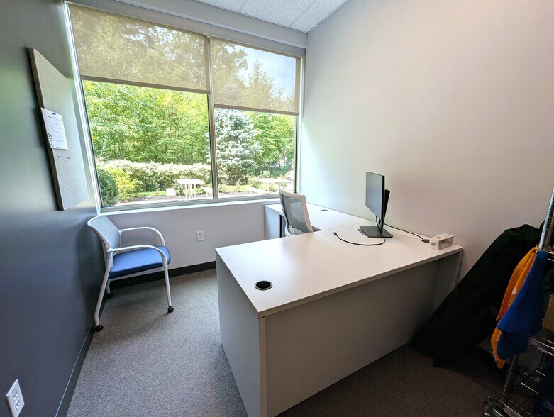 4 Lan Dr, Westford, MA for lease - Building Photo - Image 3 of 11