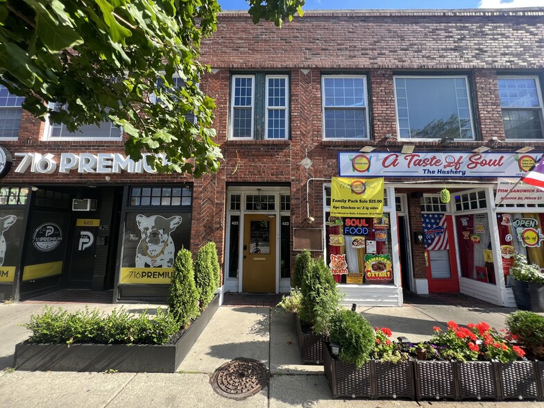 423-425 Elmwood Ave, Buffalo, NY à louer - Photo du bâtiment - Image 2 de 5