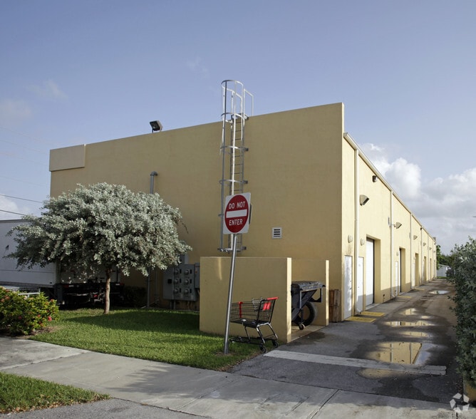 4201-4261 SW 72nd Ave, Miami, FL for lease - Building Photo - Image 2 of 20
