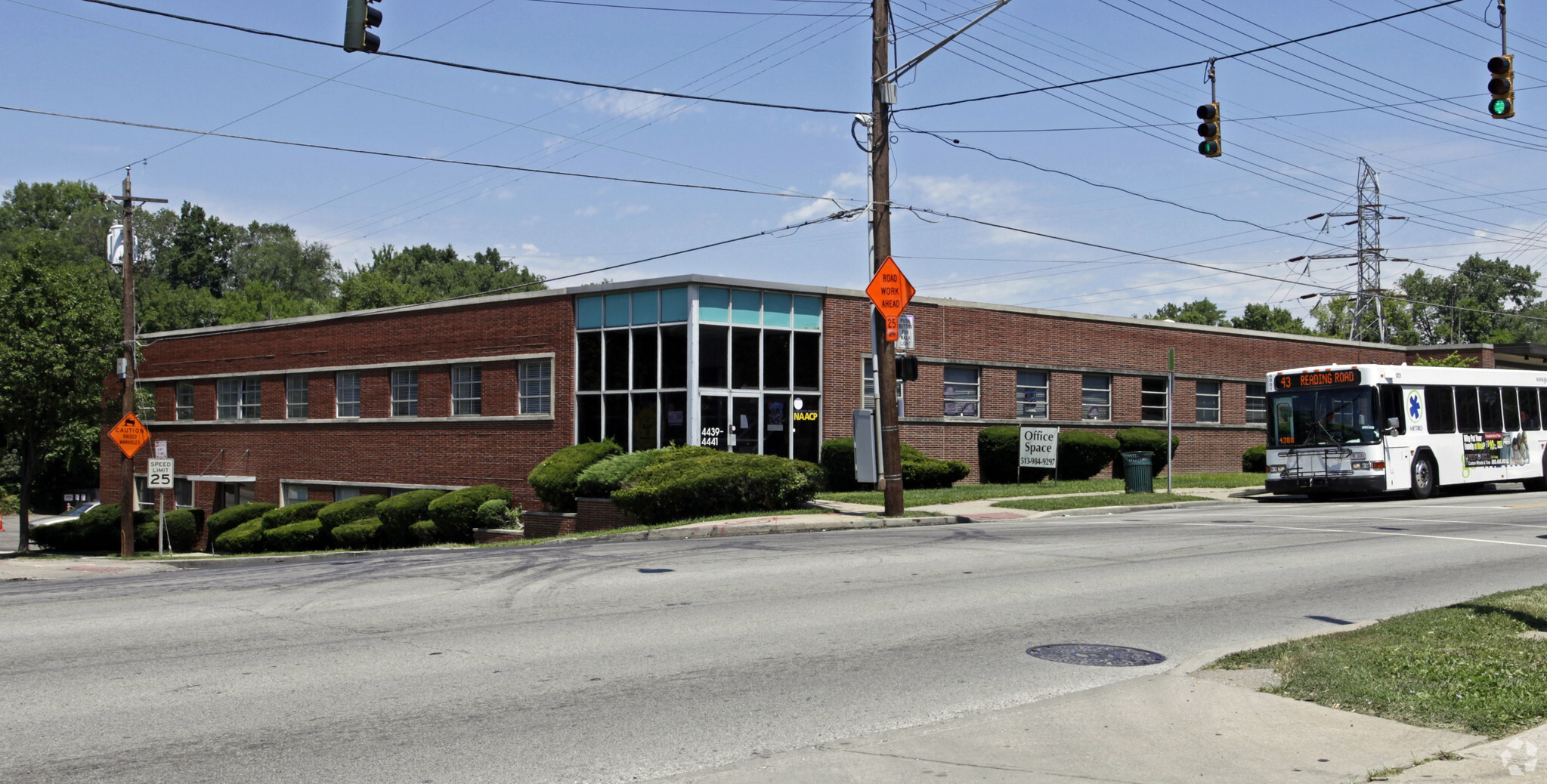 4439-4443 Reading Rd, Cincinnati, OH à vendre Photo principale- Image 1 de 1