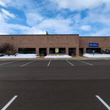 202 Moravian Valley Dr, Waunakee, WI for lease Building Photo- Image 1 of 2