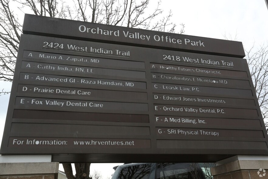 2418 W Indian Trl, Aurora, IL for sale - Building Photo - Image 2 of 11