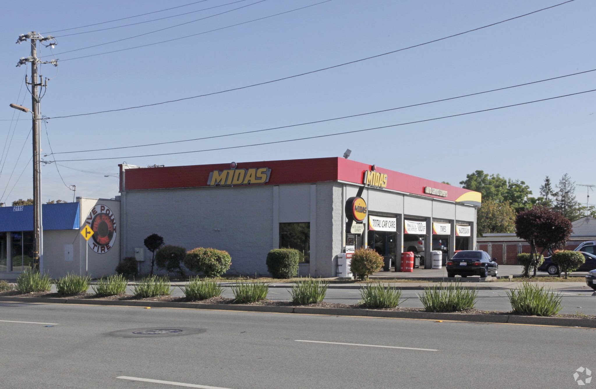 2121 El Camino Real, Redwood City, CA for lease Primary Photo- Image 1 of 7