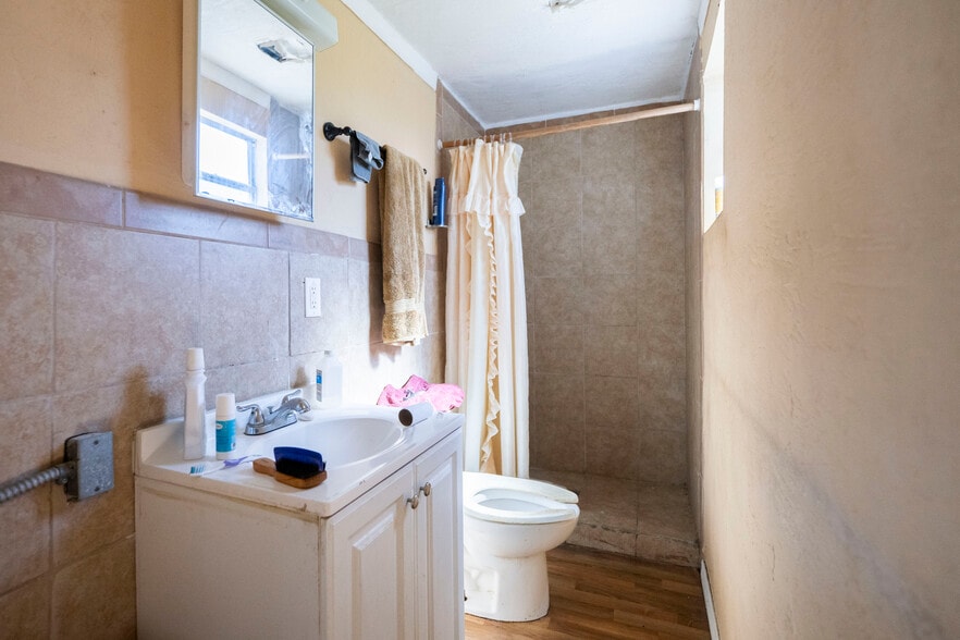 433 Se Lake St, Stuart, FL à vendre - Photo intérieure - Image 3 de 32