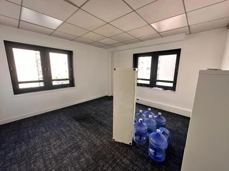 Bureau dans Suresnes à louer - Photo intérieure - Image 2 de 27