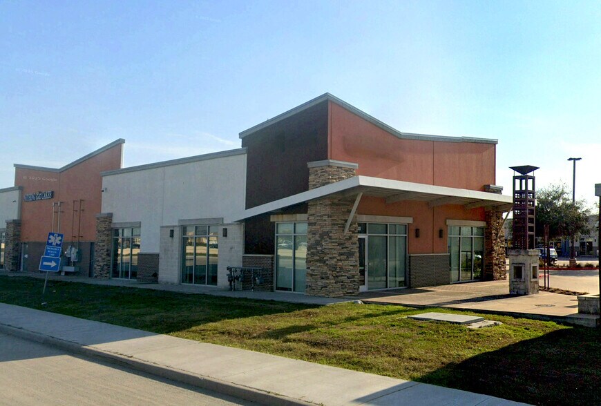 2515 S Gulf Fwy, League City, TX à louer - Photo du bâtiment - Image 3 de 7