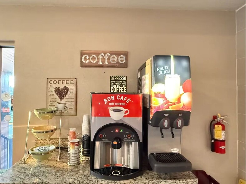 3925 S Ferdon Blvd, Crestview, FL for sale - Building Photo - Image 3 of 12