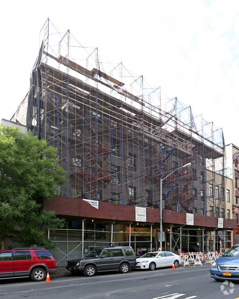 155 Chrystie St, New York, NY for lease - Building Photo - Image 3 of 14