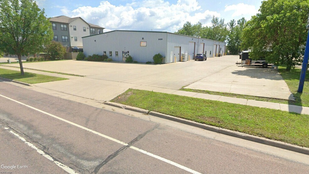 3130 S Fiechtner Dr, Fargo, ND for lease - Building Photo - Image 1 of 10