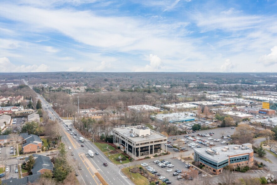 7600 Jericho Tpke, Woodbury, NY à louer - Photo du bâtiment - Image 3 de 27