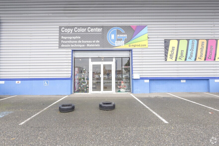 Flex dans Toulouse à louer - Photo du bâtiment - Image 2 de 10