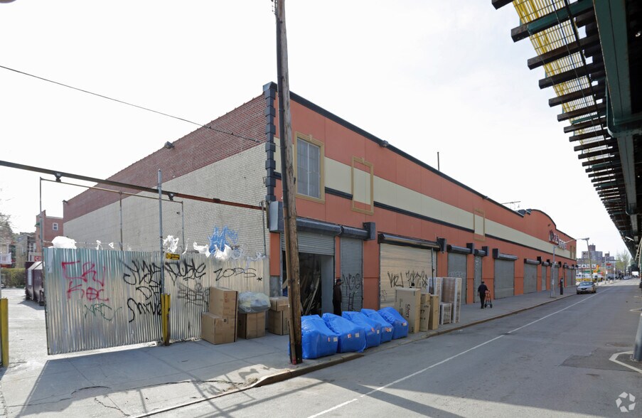 2916 White Plains, Bronx, NY à vendre - Photo du bâtiment - Image 2 de 31