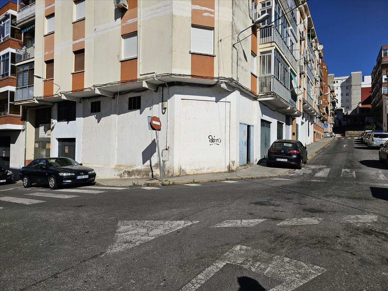 Calle Alonso Hipólito, Plasencia, Cáceres à vendre Photo du bâtiment- Image 1 de 4