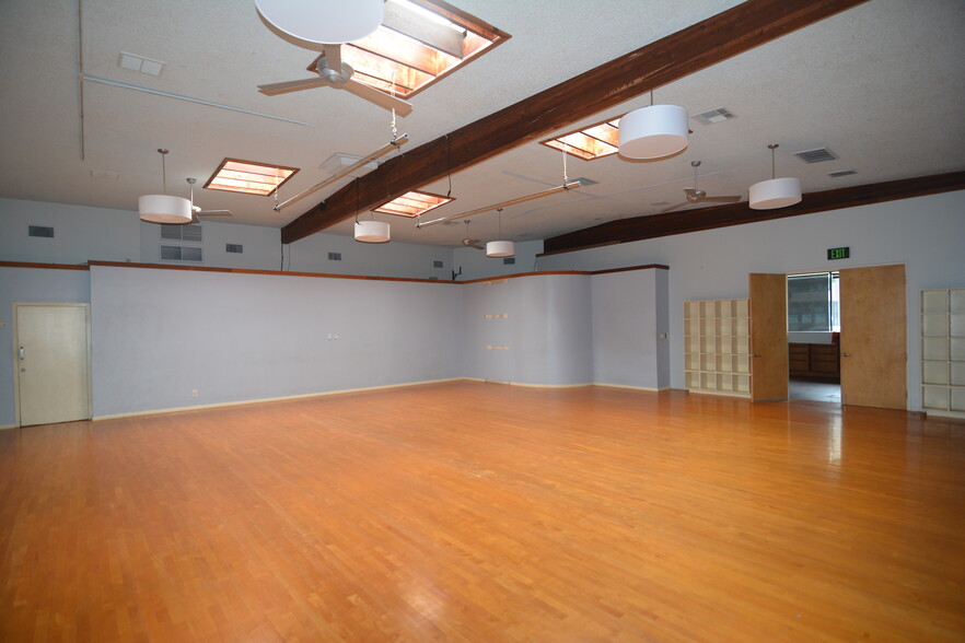 2215 Main St, Santa Monica, CA for lease - Interior Photo - Image 3 of 13