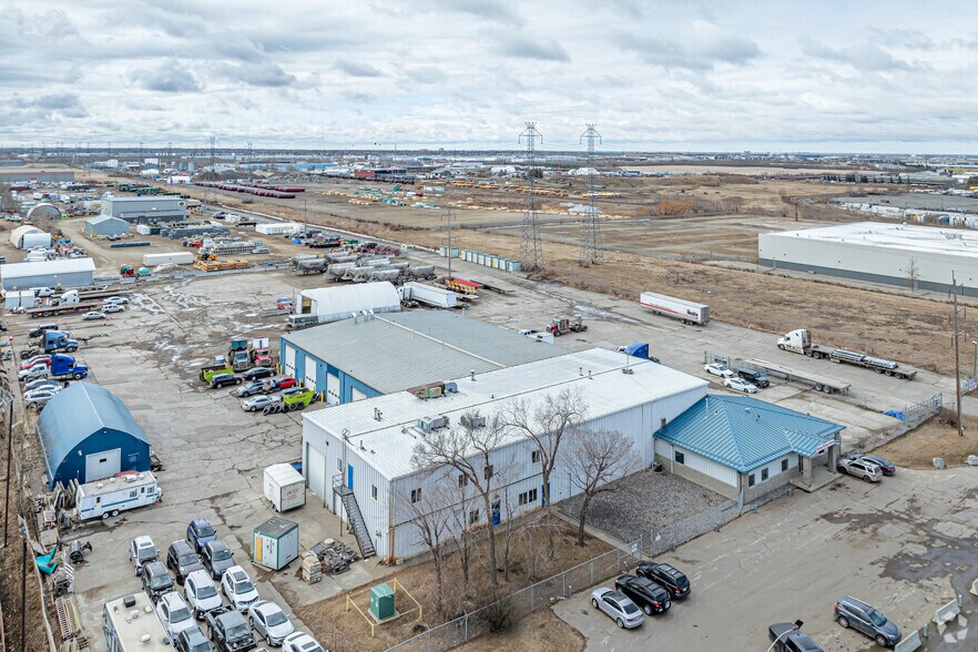 2451 76th Ave NW, Edmonton, AB for sale - Building Photo - Image 3 of 4