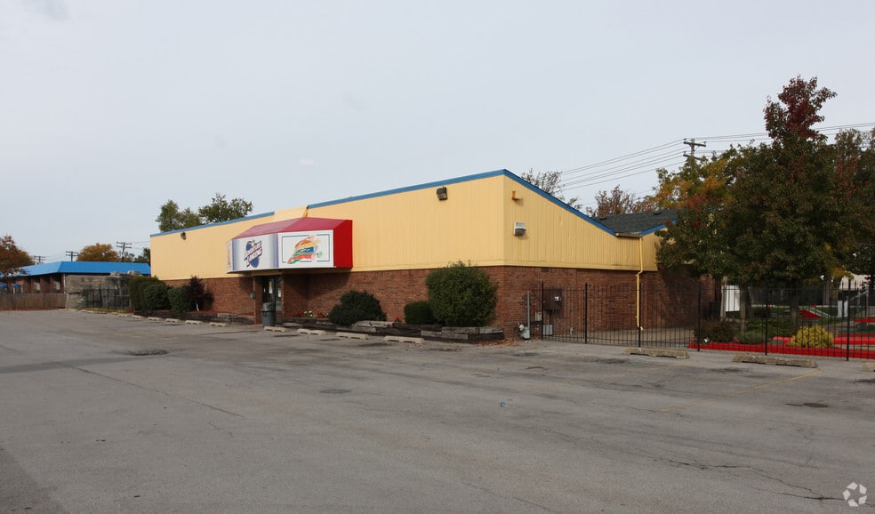 2400 Sheridan Dr, Tonawanda, NY for sale - Building Photo - Image 2 of 9