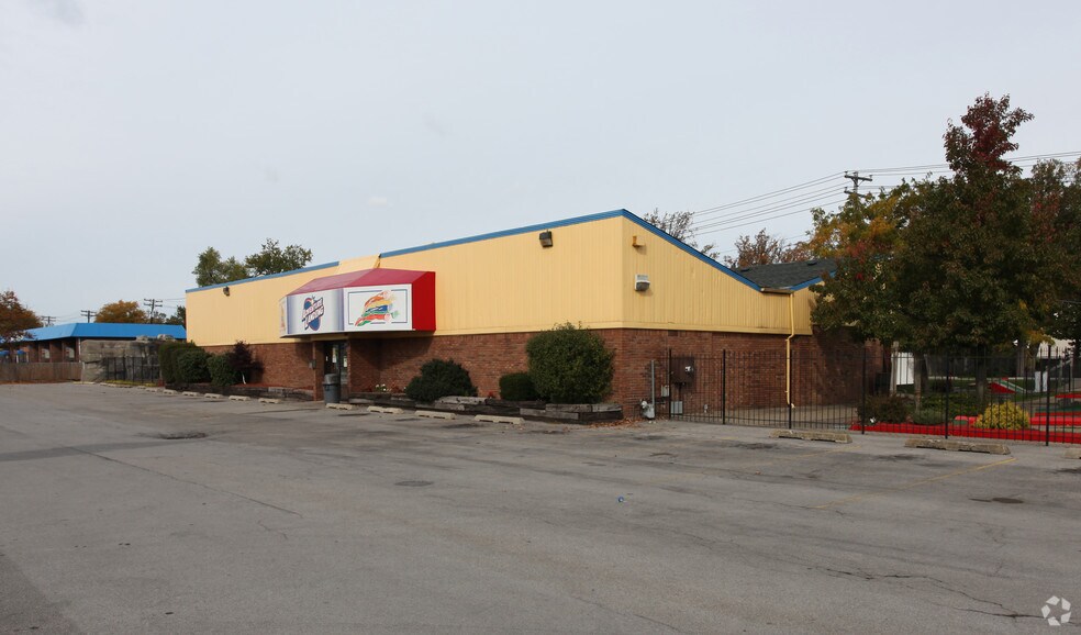 2400 Sheridan Dr, Tonawanda, NY à vendre - Photo du bâtiment - Image 2 de 9