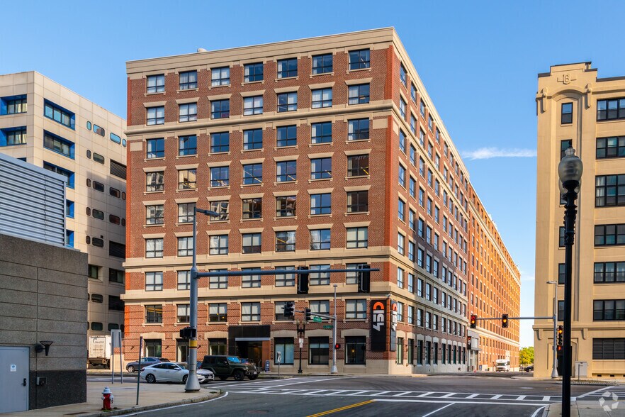 451 D St, Boston, MA à louer - Photo du bâtiment - Image 1 de 16