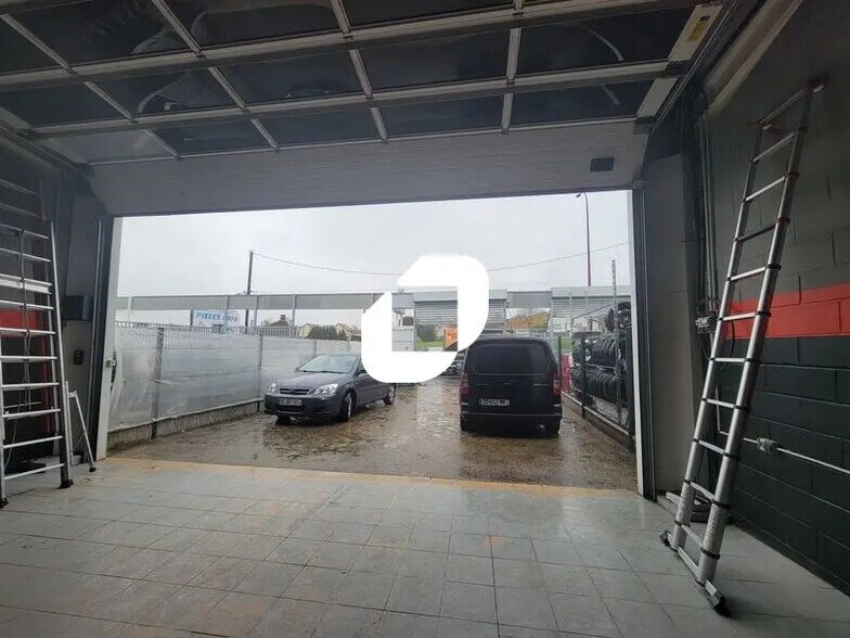 Flex in Linas for lease - Building Photo - Image 1 of 1