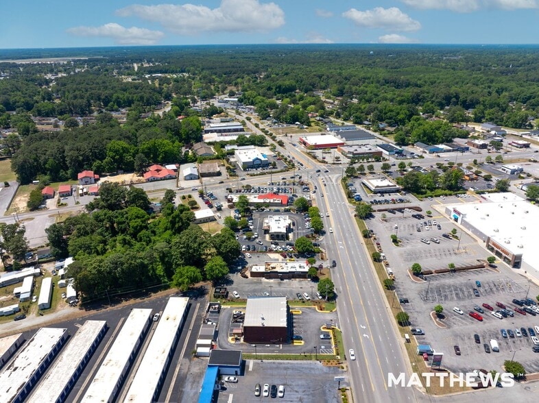 108 N Berkeley Blvd, Goldsboro, NC for sale - Building Photo - Image 2 of 3