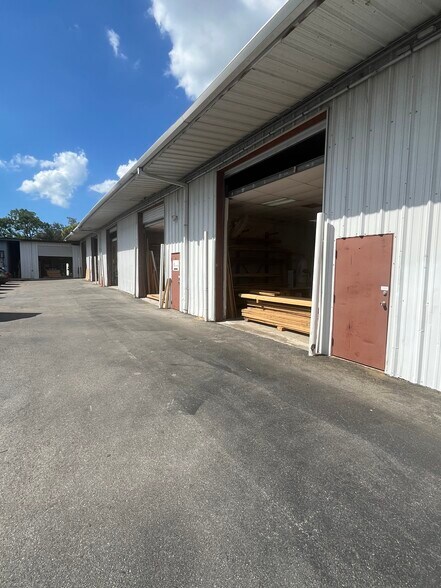 6215 Taylor Rd, Naples, FL à vendre - Photo du bâtiment - Image 3 de 6