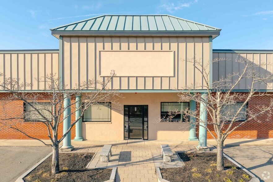 61 Parkhurst Rd, Chelmsford, MA for lease - Building Photo - Image 2 of 9