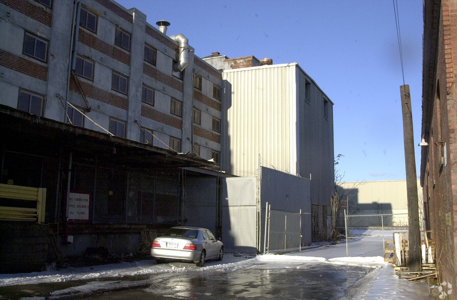 2-20 Brighton Ave, Passaic, NJ for lease - Building Photo - Image 3 of 38
