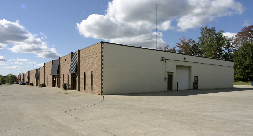 12955 York Delta Dr, North Royalton, OH à louer - Autre - Image 2 de 5