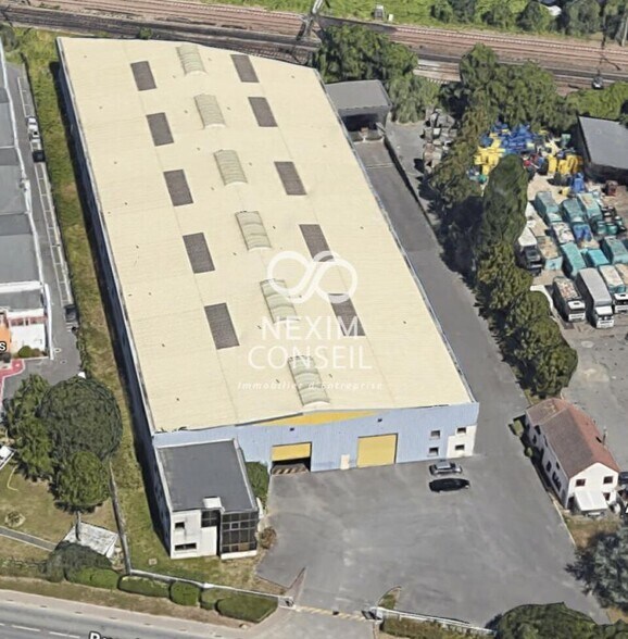 Industriel dans Bonneuil-sur-Marne à louer - Photo du bâtiment - Image 2 de 3