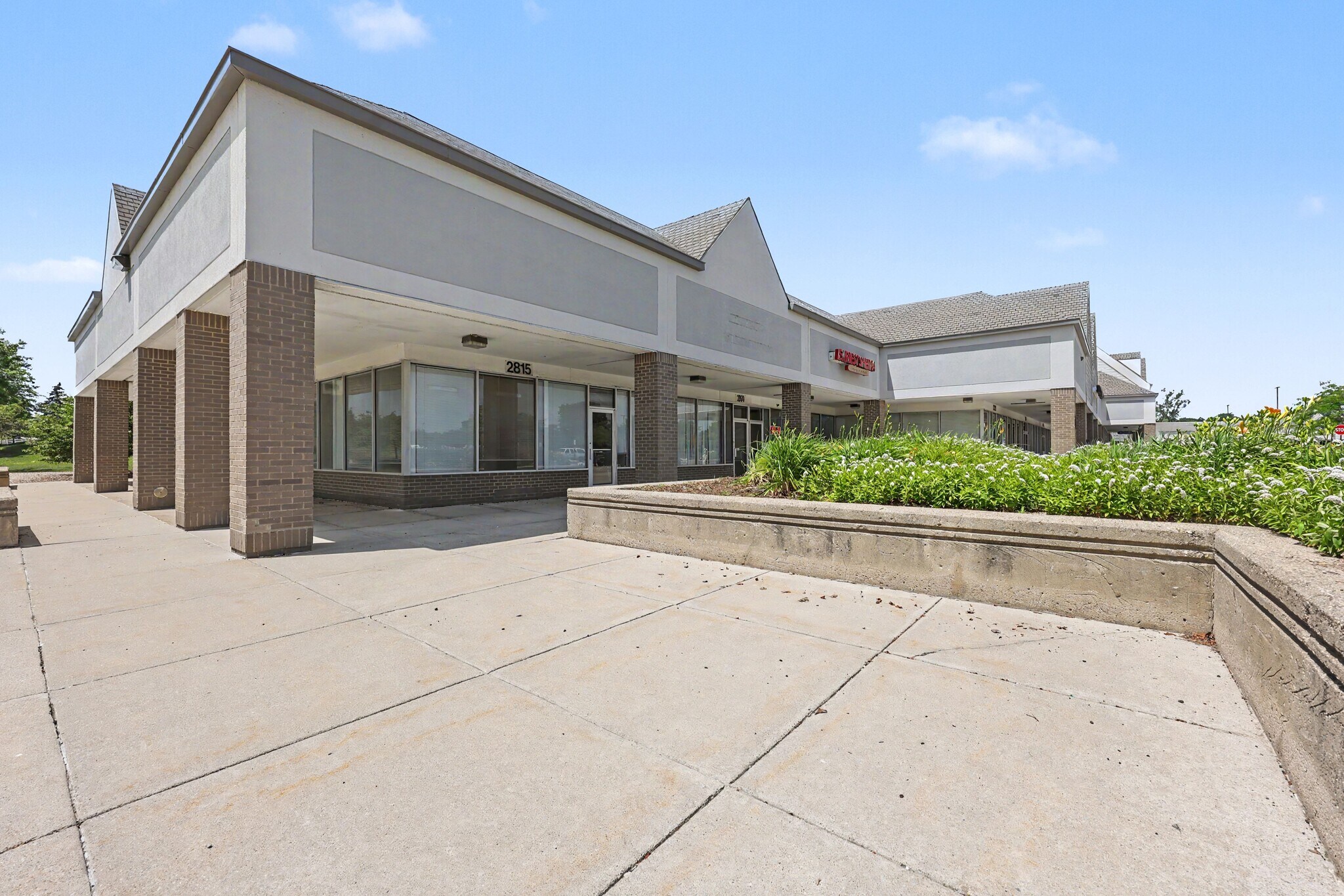 2655-2933 Oak Valley Dr, Ann Arbor, MI for lease Interior Photo- Image 1 of 4