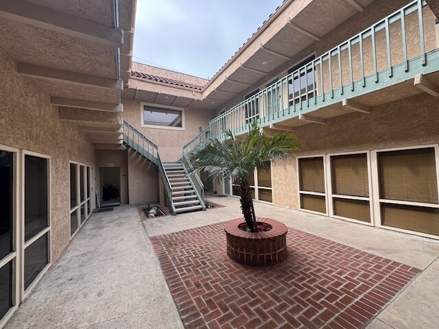 7111 Garden Grove Blvd, Garden Grove, CA à louer - Photo du bâtiment - Image 3 de 22