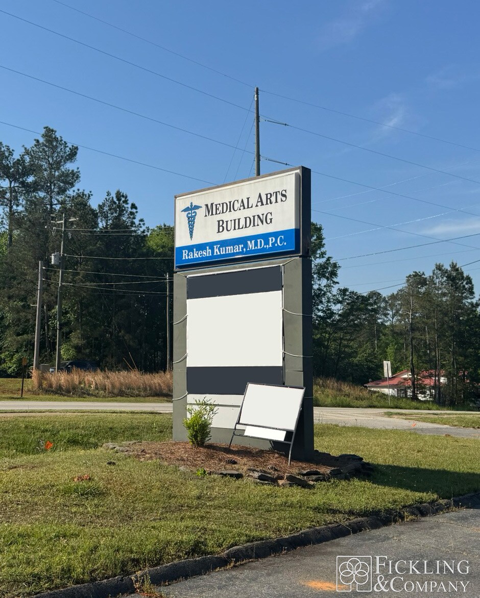 121 Sparta Hwy, Eatonton, GA for lease Building Photo- Image 1 of 8