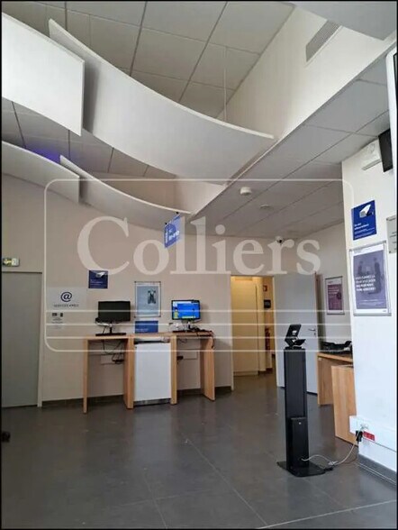 Bureau dans La Ciotat à louer - Photo intérieure - Image 1 de 6