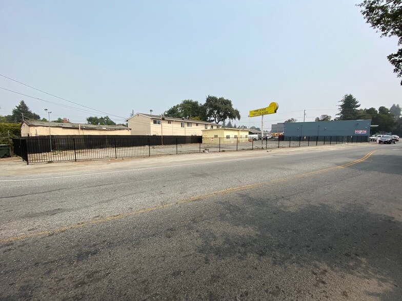 1475 E Bayshore Rd, East Palo Alto, CA for lease - Building Photo - Image 2 of 9