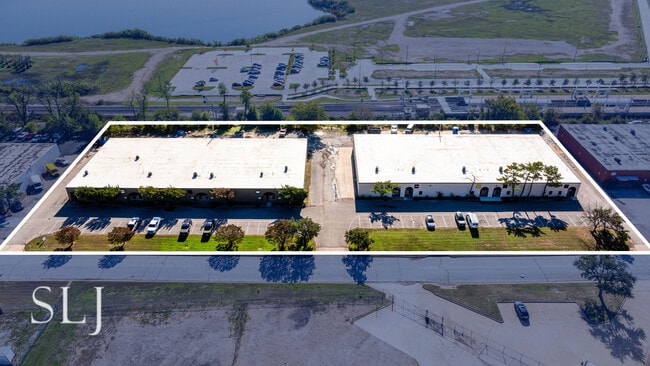 More details for Central Park Small Bay Industrial – Flex for Sale, Hurst, TX