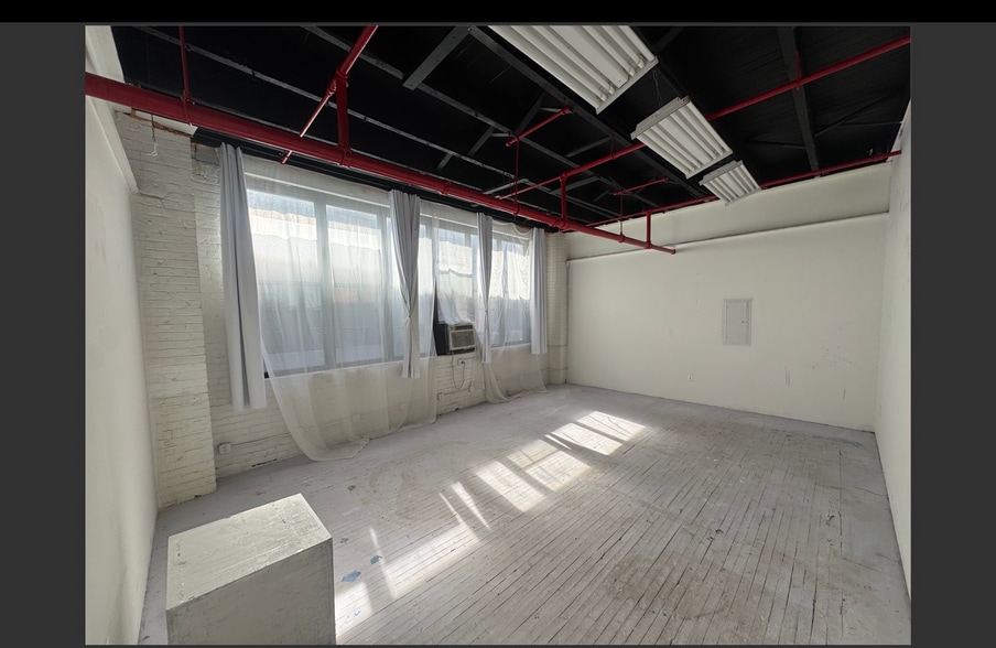 605 E 132nd St, Bronx, NY for lease - Interior Photo - Image 2 of 13