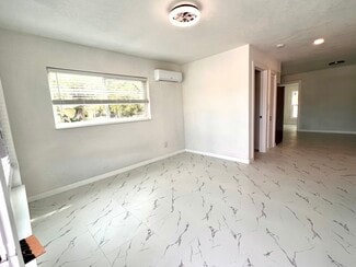 More details for 2578 Jackson St, Fort Myers, FL - Multifamily for Sale