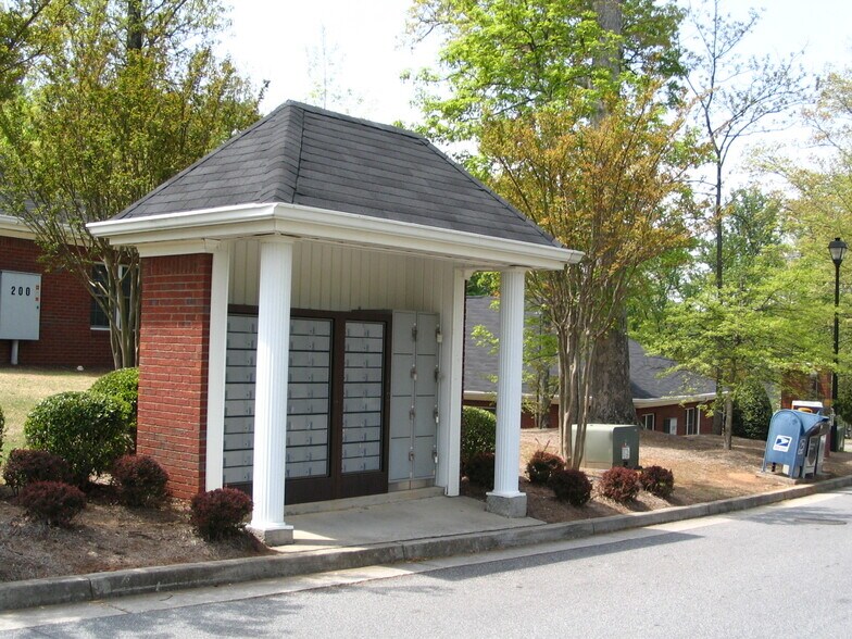 1201-1204 Bombay Ln, Roswell, GA à louer - Photo du bâtiment - Image 3 de 22