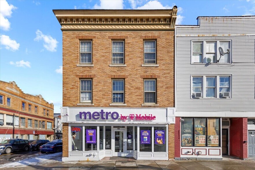 666-668 Main St, Middletown, CT à vendre - Photo du bâtiment - Image 3 de 55