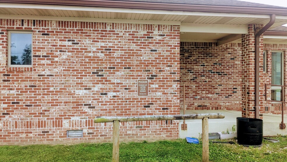 101 Cross St, Waveland, IN for sale - Building Photo - Image 2 of 15
