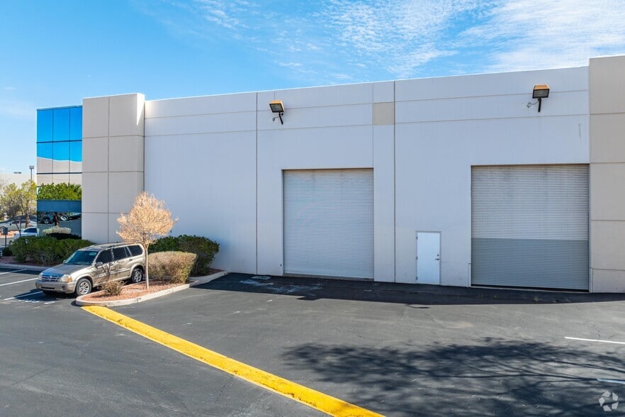 365 Pilot Rd, Las Vegas, NV for lease - Building Photo - Image 3 of 6