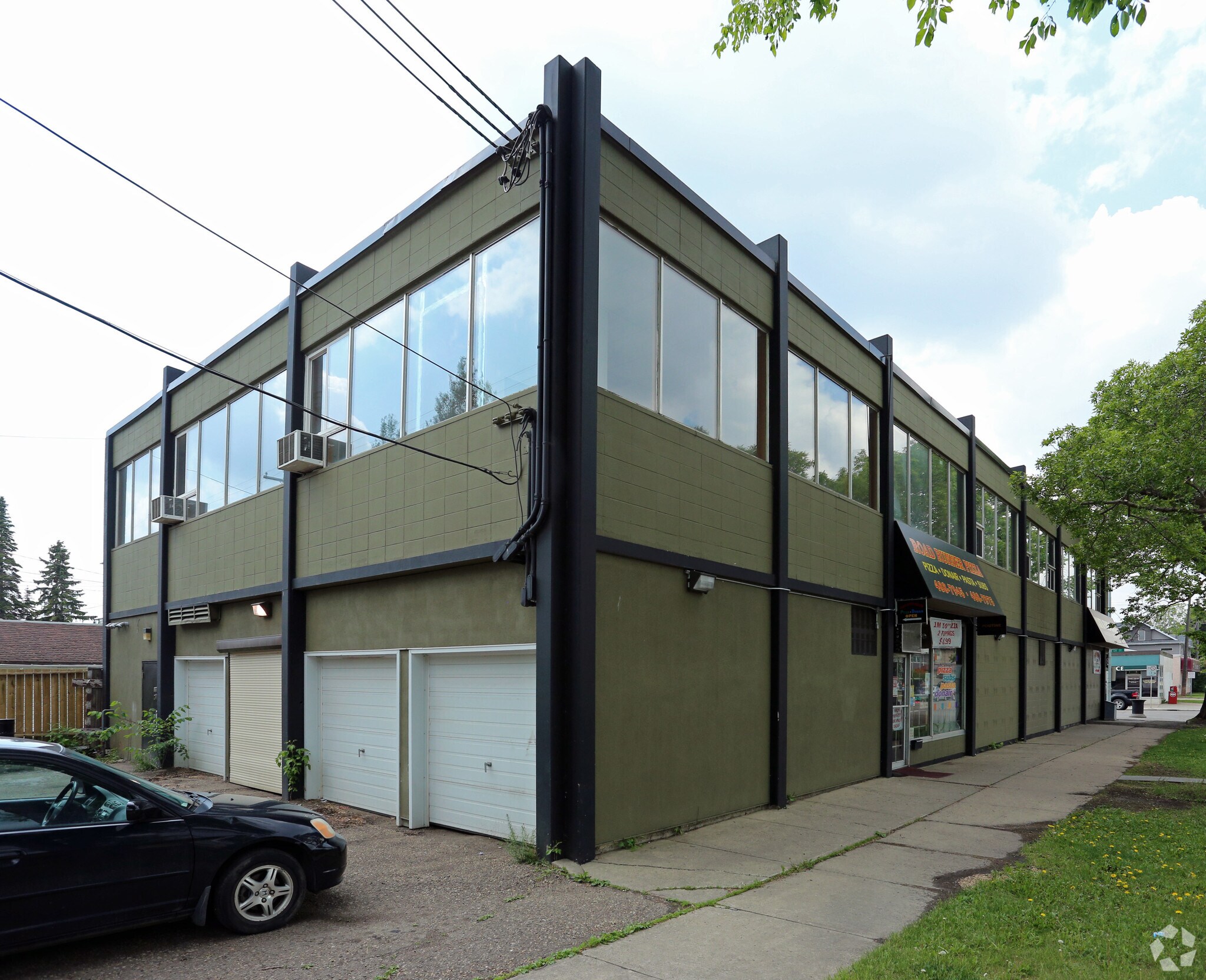 11445 124th St NW, Edmonton, AB à vendre Photo du bâtiment- Image 1 de 3