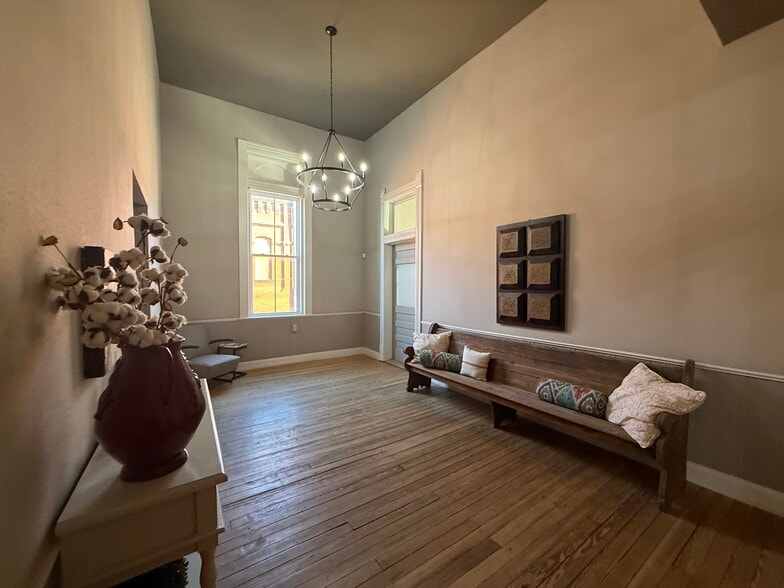 200 W Main St, Ardmore, OK à louer - Hall d’entrée - Image 3 de 11