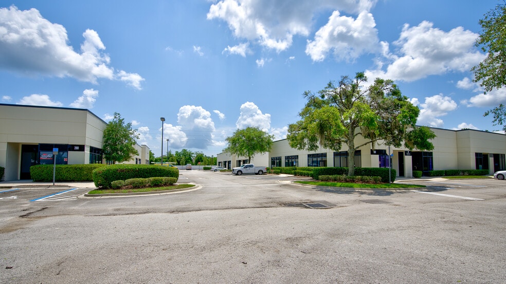 280 Business Park Cir, Saint Augustine, FL à louer - Photo du bâtiment - Image 2 de 13