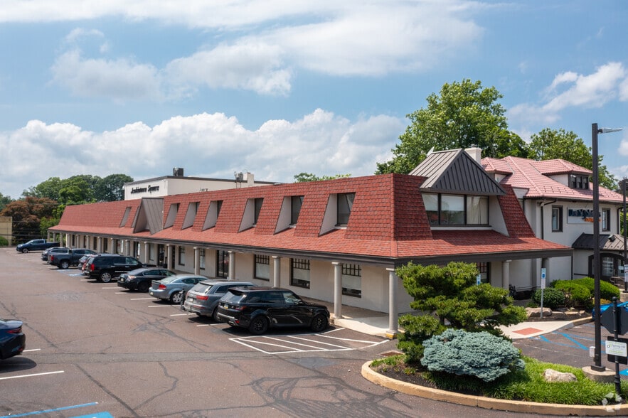 501-505 Old York Rd, Jenkintown, PA for lease - Building Photo - Image 2 of 8