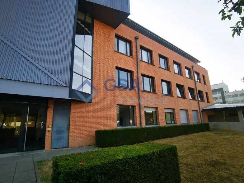 Bureau dans Évry-Courcouronnes à louer - Photo du bâtiment - Image 1 de 5